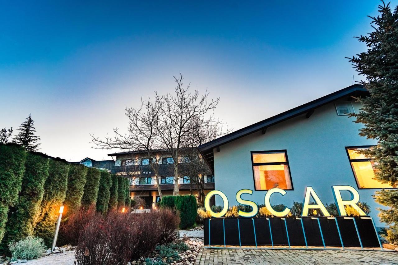 Pensiunea Oscar Cimpina Εξωτερικό φωτογραφία